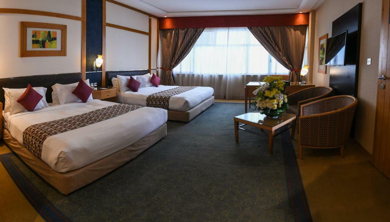 The Juffair Grand Hotel Manama Exterior foto