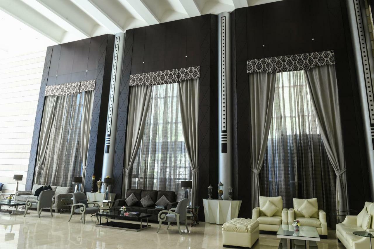 The Juffair Grand Hotel Manama Exterior foto